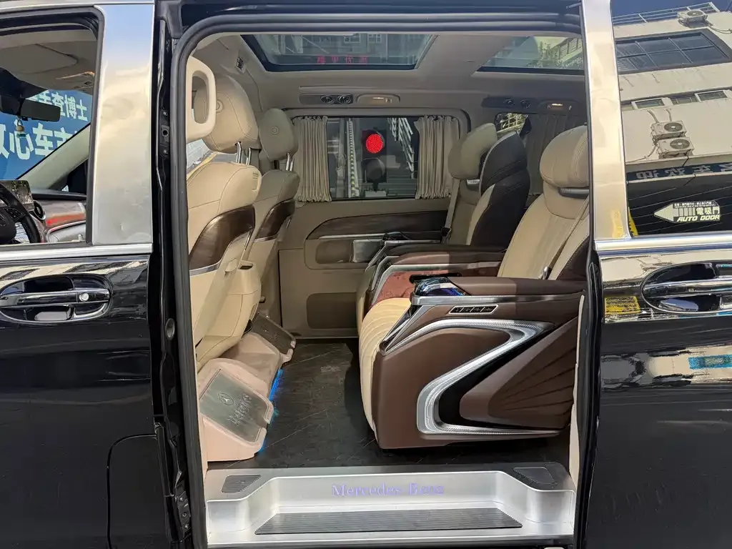 Mercedes-Benz V-Class 2022 из CN, фото 2