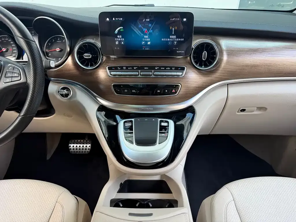 Mercedes-Benz V-Class 2022 из CN, фото 8