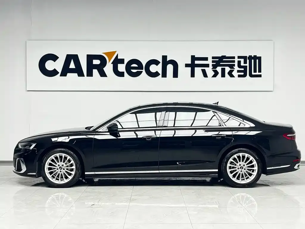 Audi A8 — фото 8