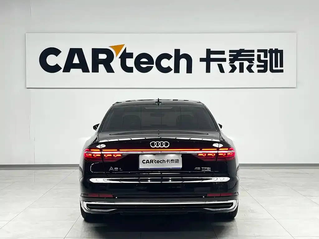 Audi A8 — фото 3