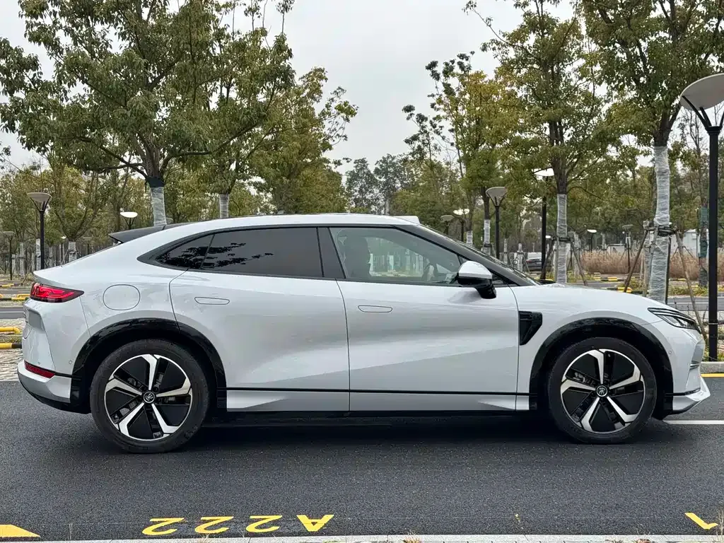 BYD L EV 2025 из CN, фото 9