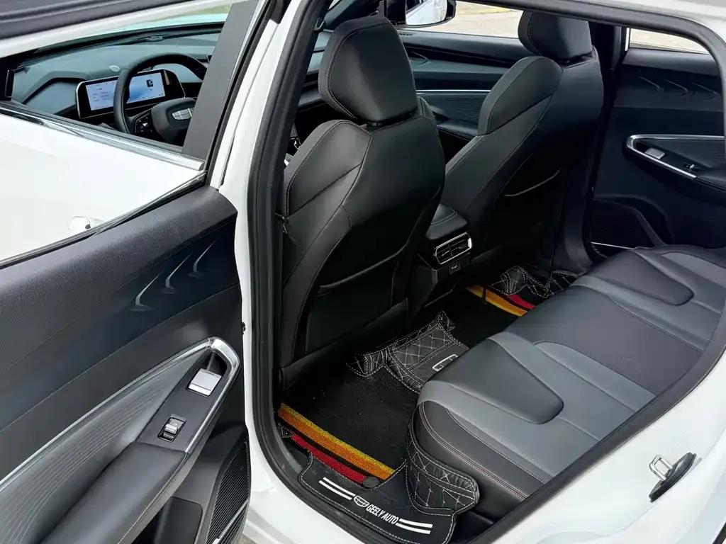 Geely Boyue 2023 из CN, фото 8
