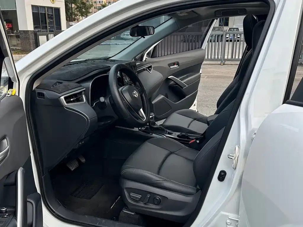 Toyota Frontlander 2024 из CN, фото 6