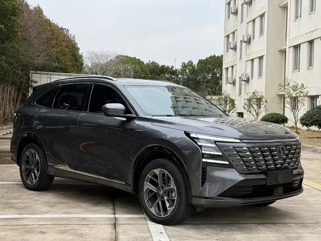 Changan CS75PLUS — фото 10