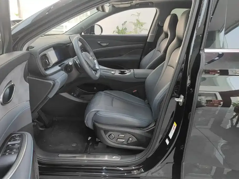 BYD Hiace 07 DM-i — фото 9