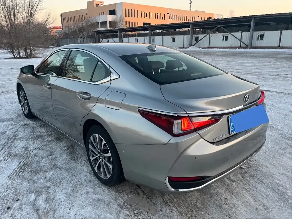 Lexus ES — фото 2