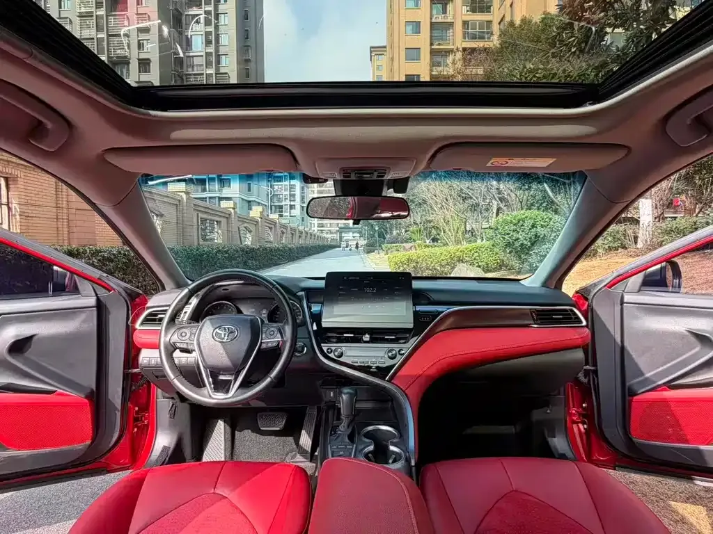 Toyota Camry 2021 из CN, фото 9