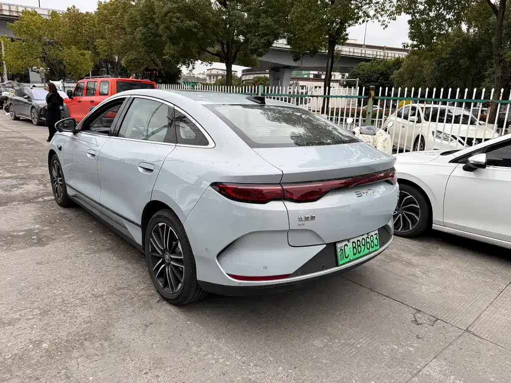 BYD Qin L — фото 6