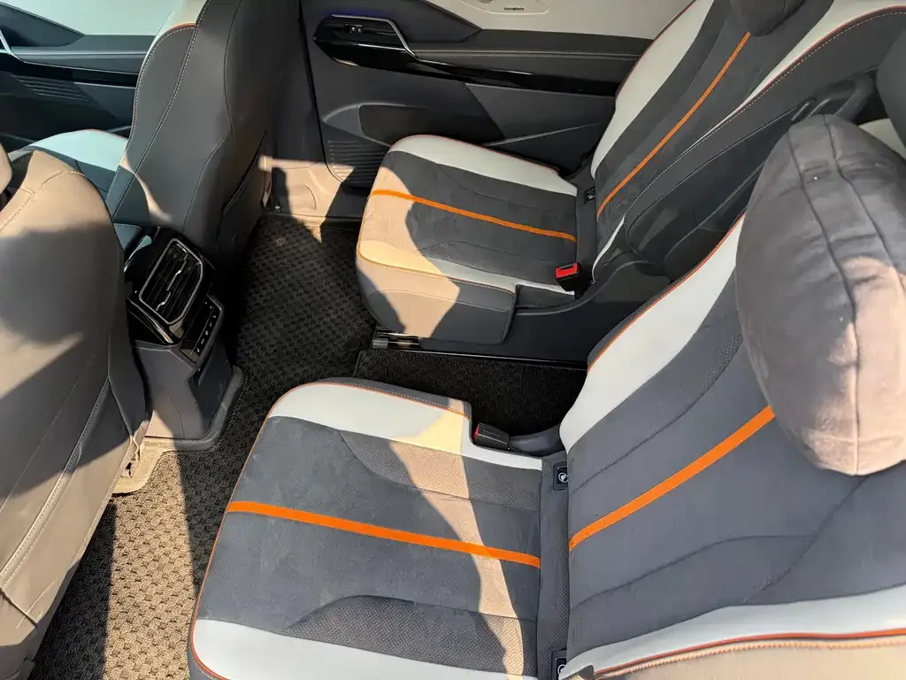 Volkswagen ID.6 Crozz 2024 из CN, фото 4