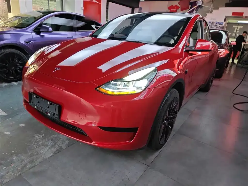 Tesla Model Y — фото 4