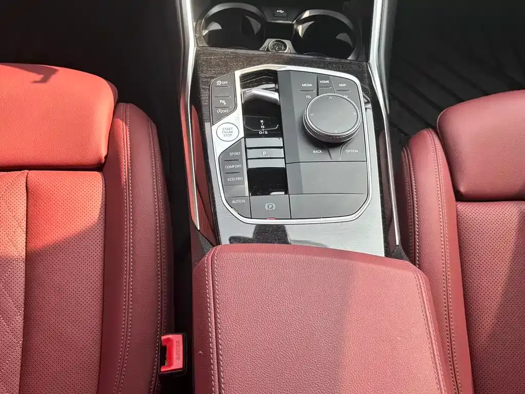 BMW 3 Series 2023 из CN, фото 10