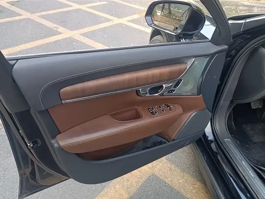 Volvo S90 PHEV 2021 из CN, фото 10