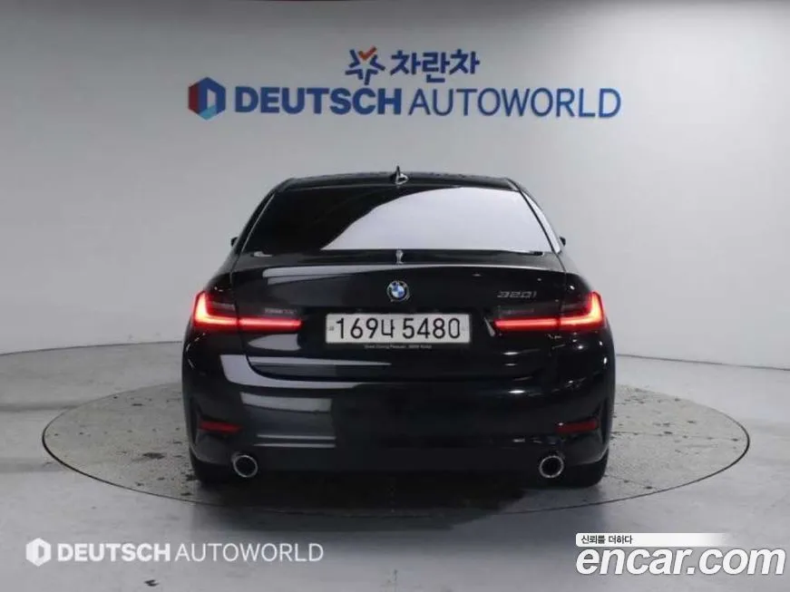 BMW 3-Series 2022 из KR, фото 10