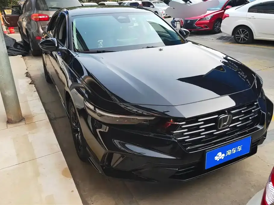 Honda Accord — фото 10