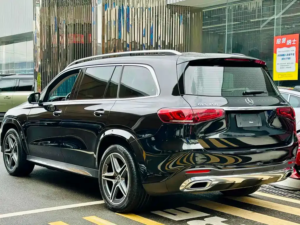 Mercedes-Benz GLS — фото 9
