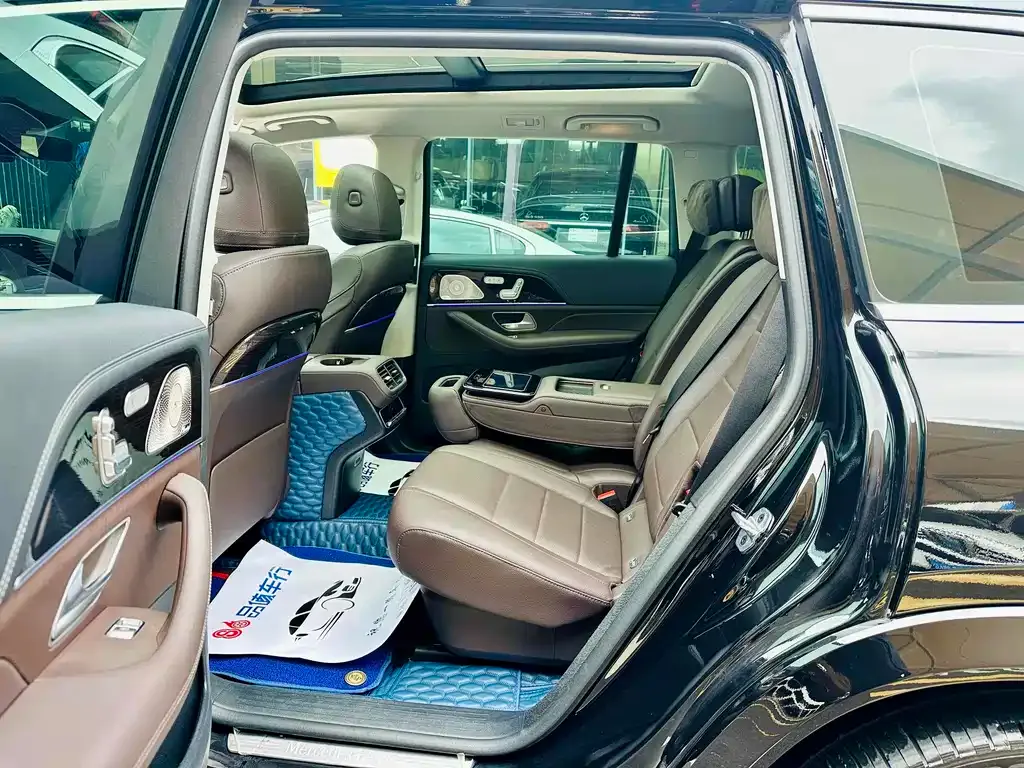Mercedes-Benz GLS — фото 10