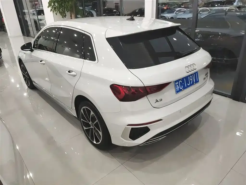 Audi A3 2023 из CN, фото 7