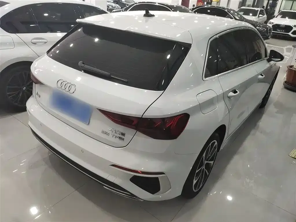 Audi A3 2023 из CN, фото 8