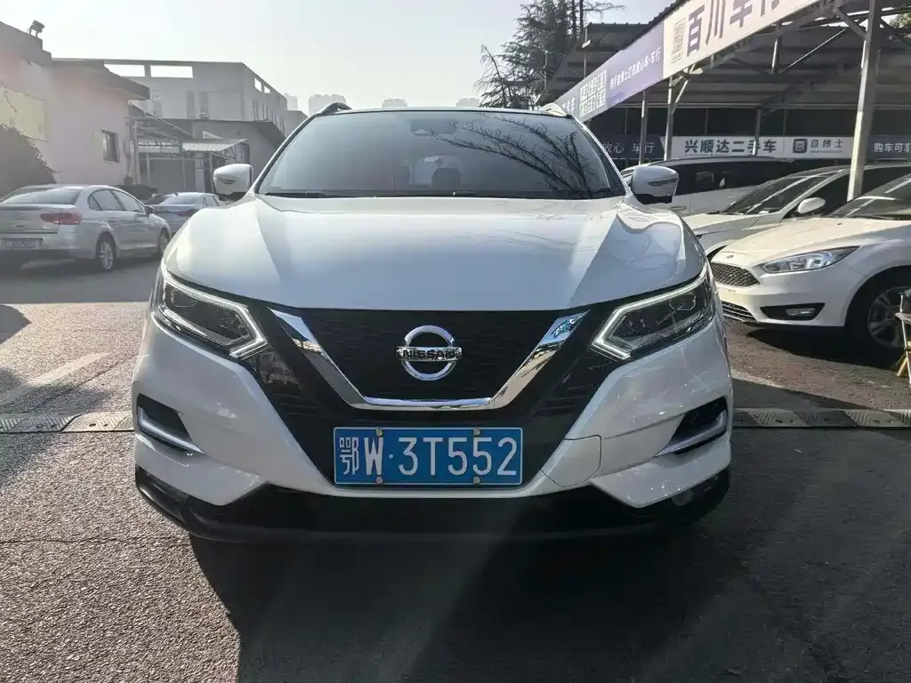 Nissan Qashqai — фото 5