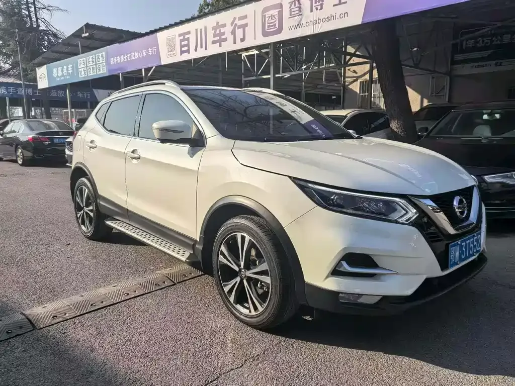 Nissan Qashqai — фото 4