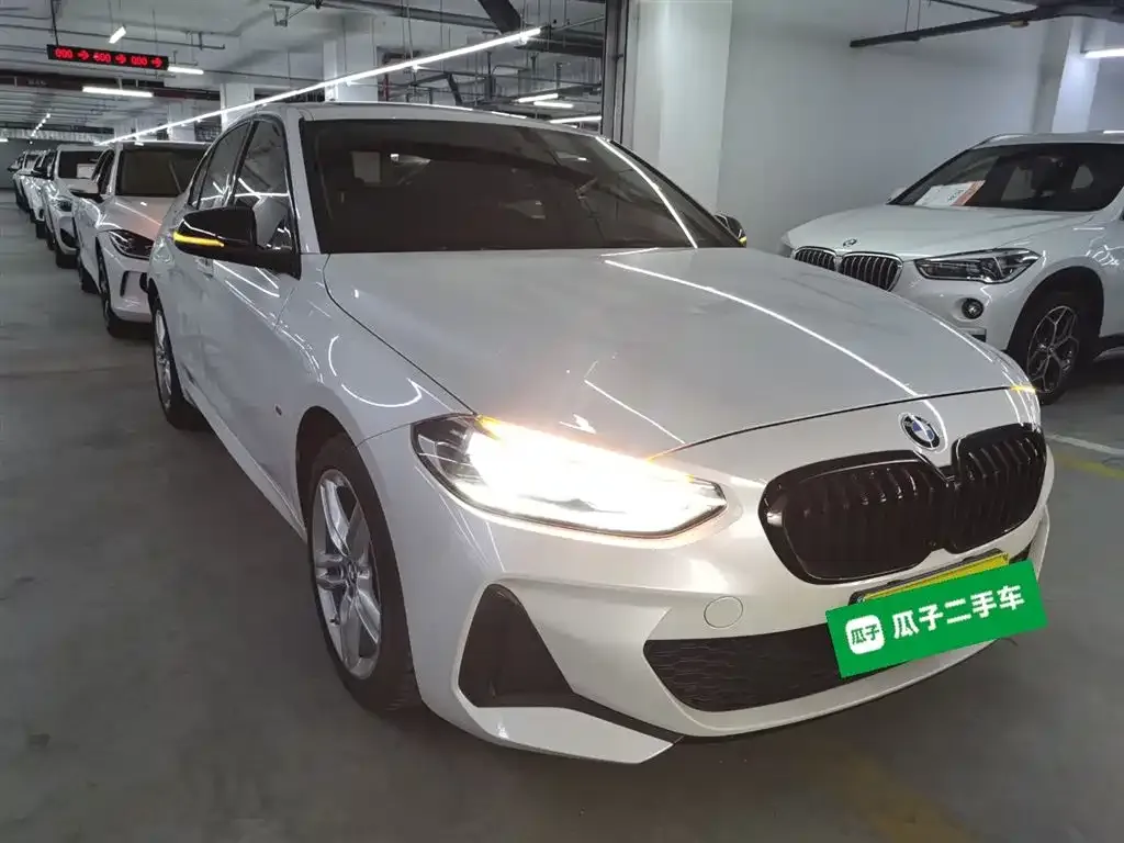 BMW 1 Series 2023 из CN, фото 9