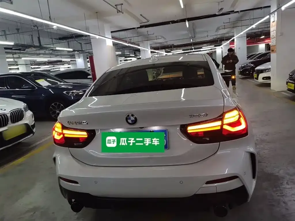 BMW 1 Series 2023 из CN, фото 8