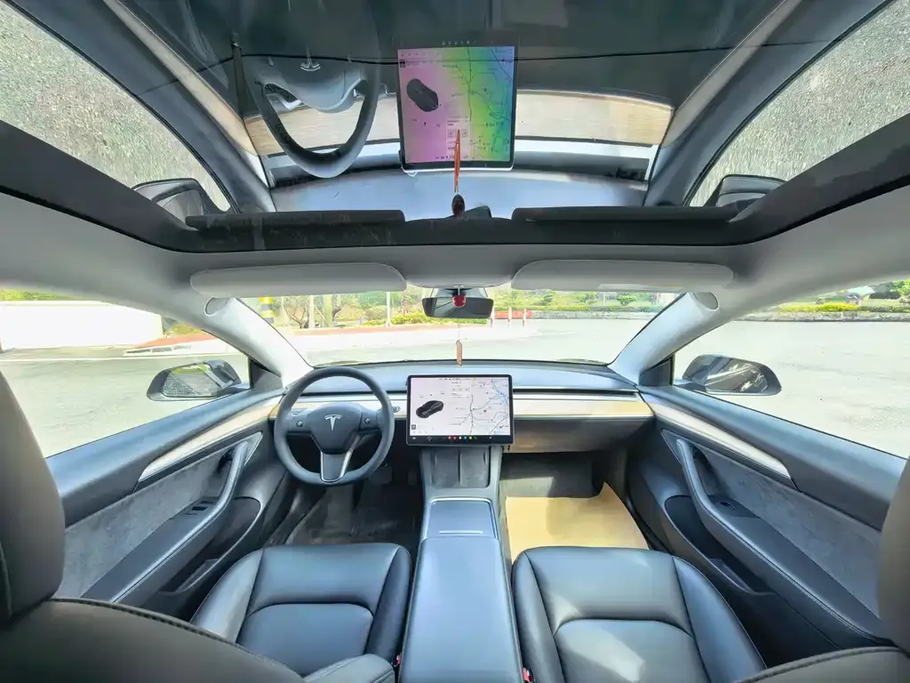 Tesla Model 3 — фото 5