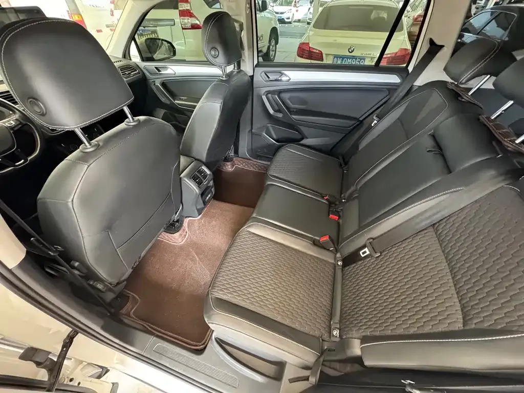 Volkswagen Tiguan L 2021 из CN, фото 5