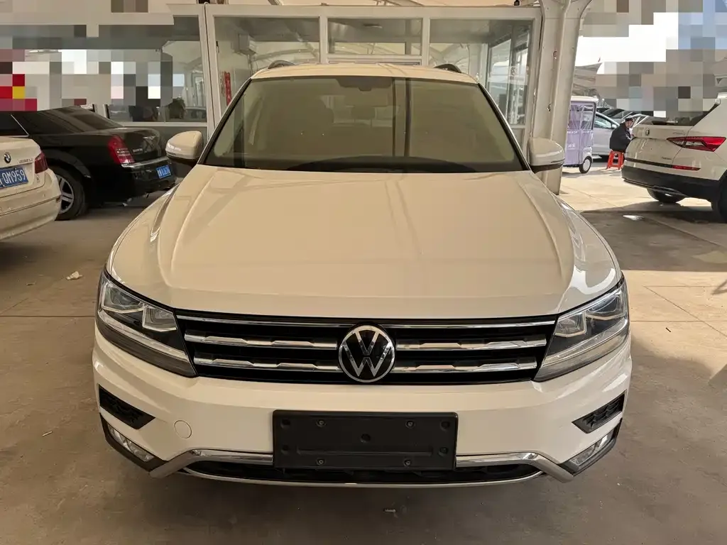 Volkswagen Tiguan L 2021 из CN, фото 3
