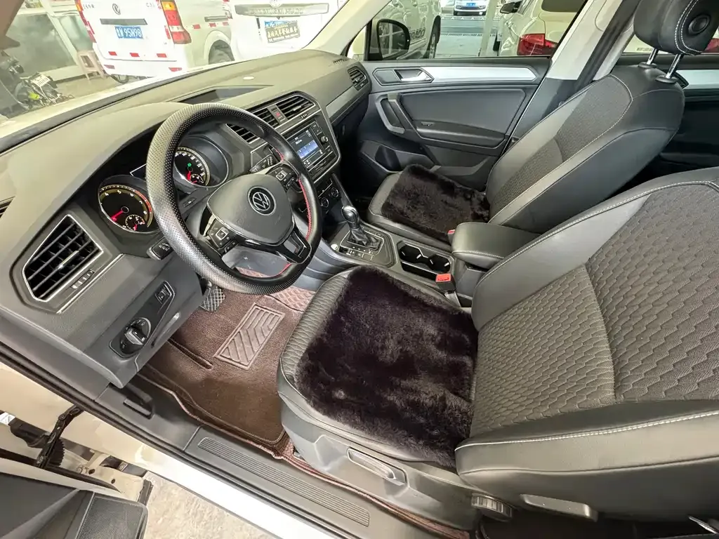 Volkswagen Tiguan L 2021 из CN, фото 8