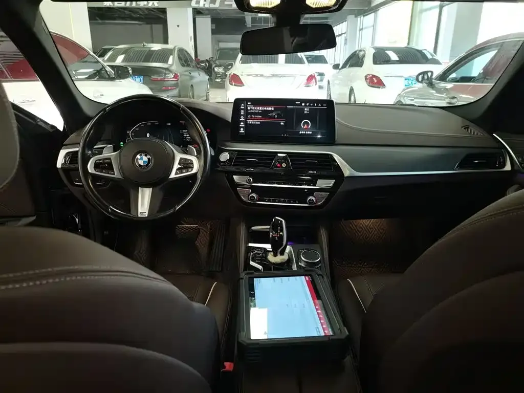 BMW 5 Series 2022 из CN, фото 7
