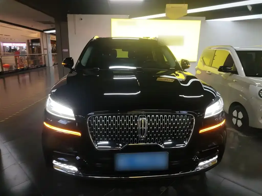 Lincoln Aviator 2023 из CN, фото 2