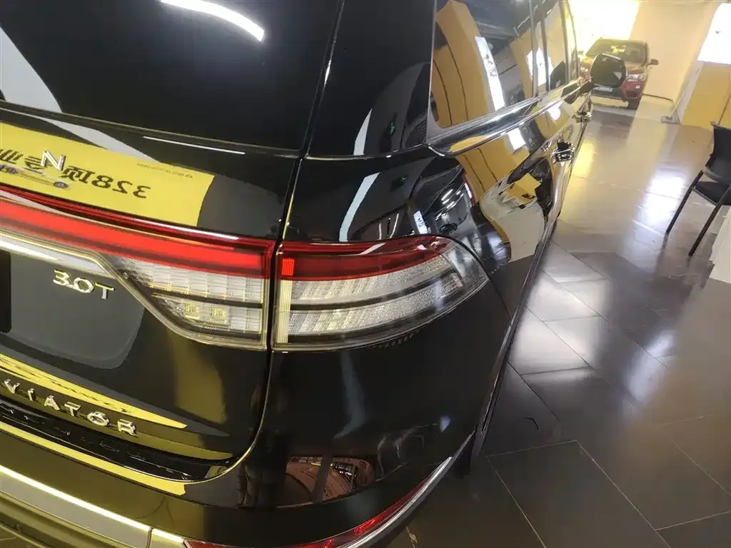 Lincoln Aviator 2023 из CN, фото 4