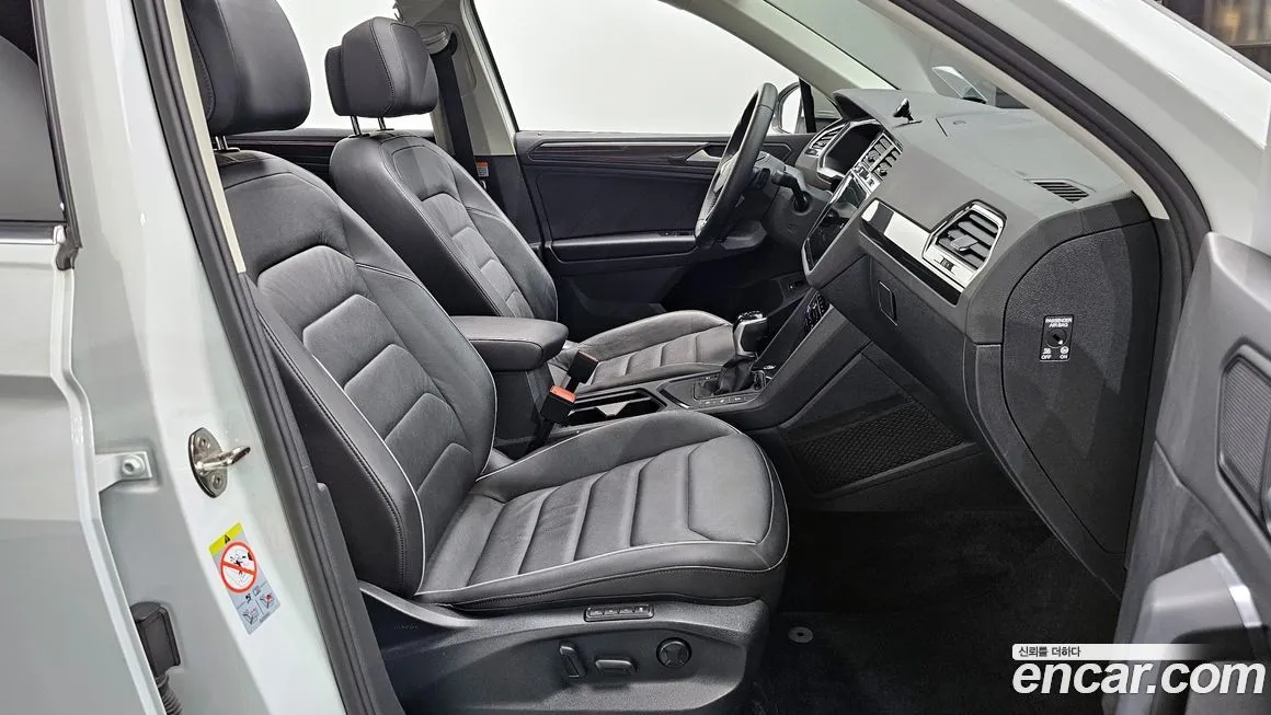 Volkswagen Tiguan — фото 10