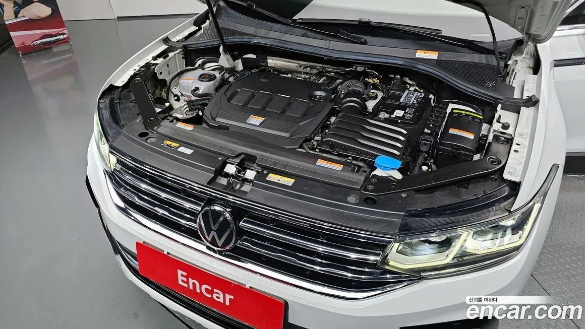 Volkswagen Tiguan — фото 6