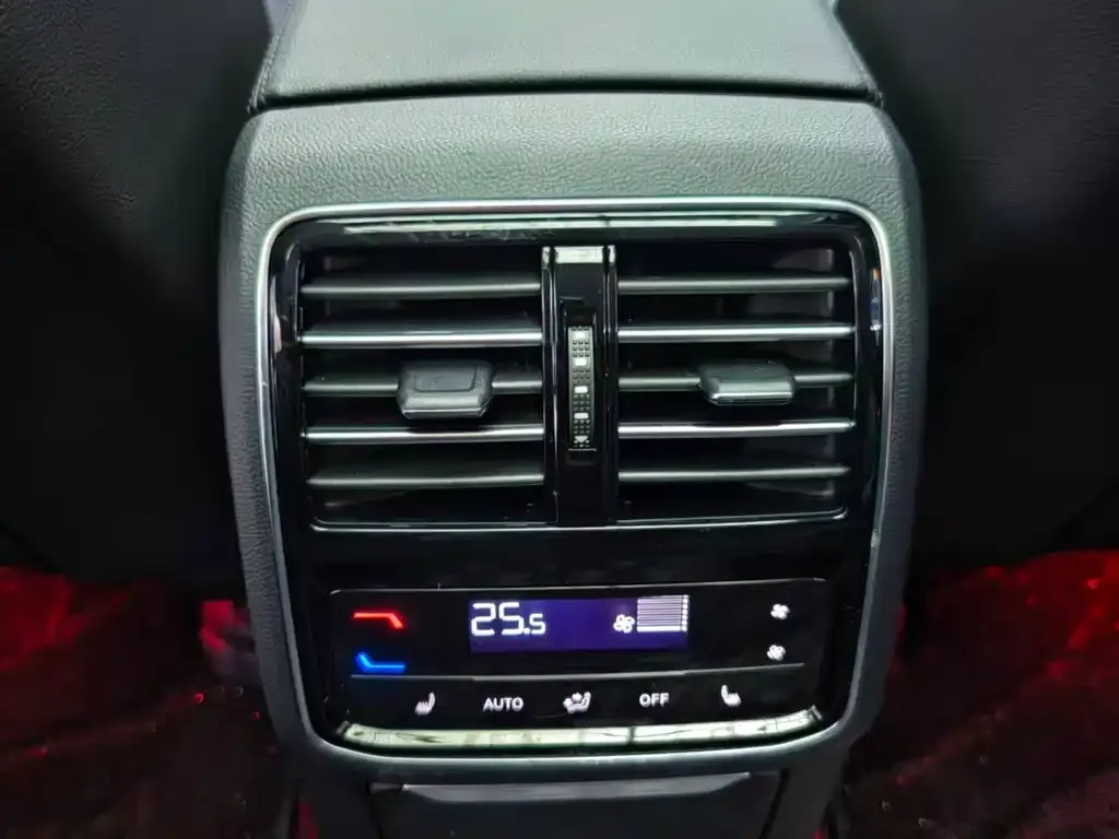 Volkswagen Magotan 2022 из CN, фото 2