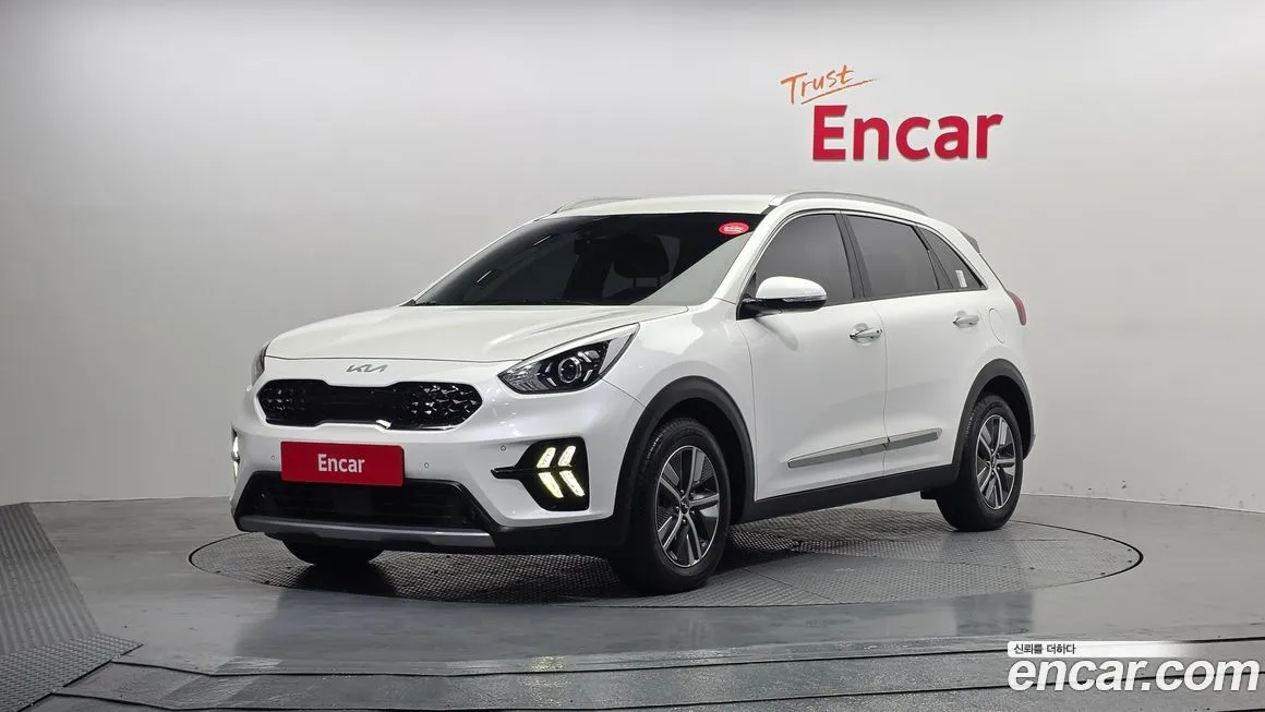 Kia Niro — фото 1