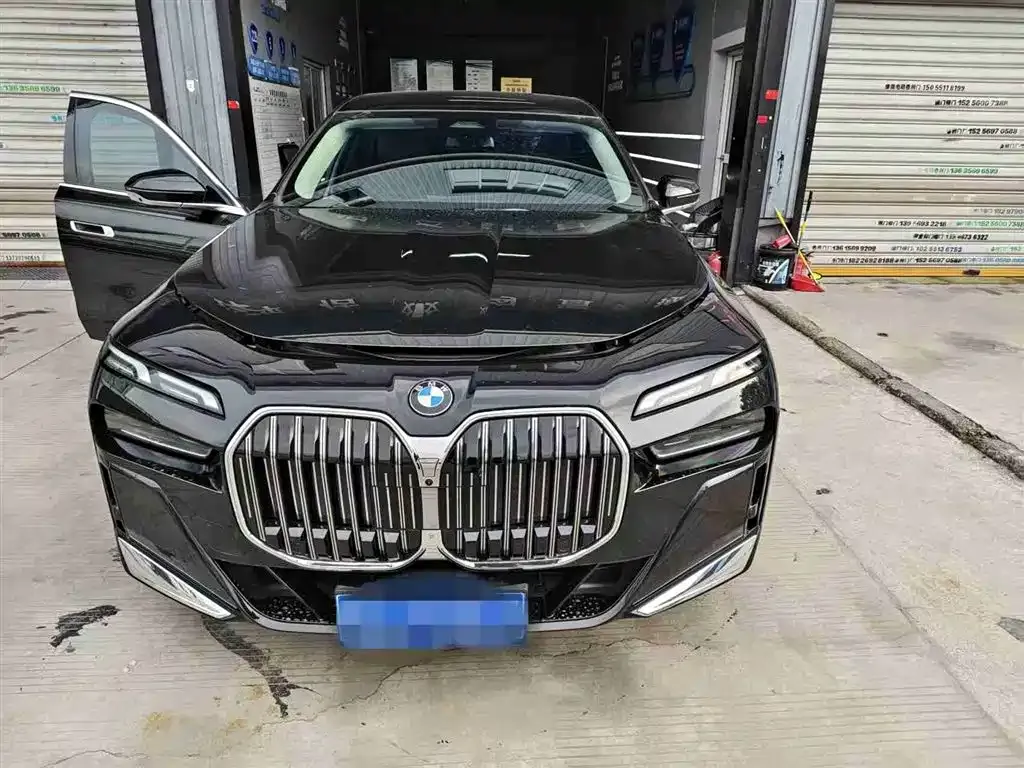 BMW 7 Series 2024 из CN, фото 6