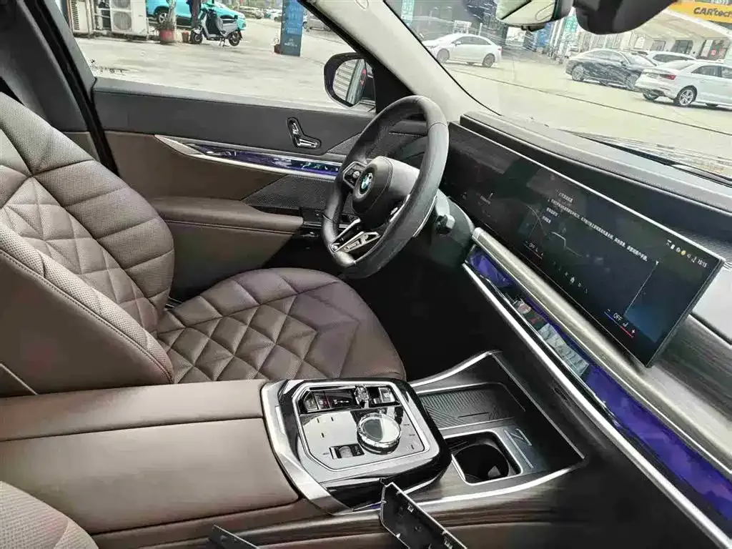 BMW 7 Series 2024 из CN, фото 5
