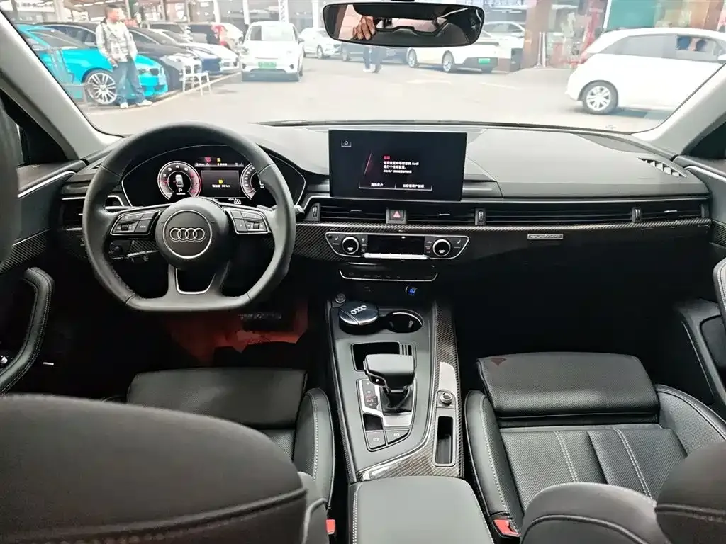 Audi A4L 2022 из CN, фото 10