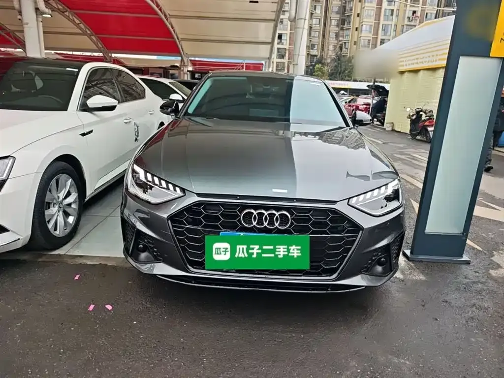 Audi A4L 2022 из CN, фото 2