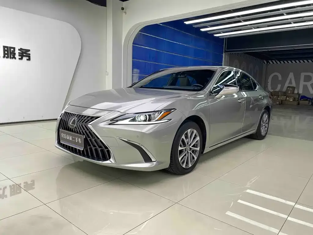 Lexus ES 2023 из CN, фото 1
