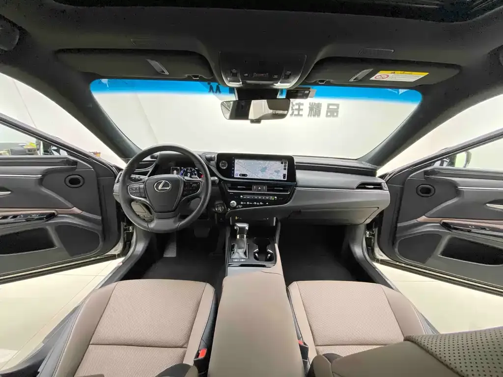 Lexus ES 2023 из CN, фото 6