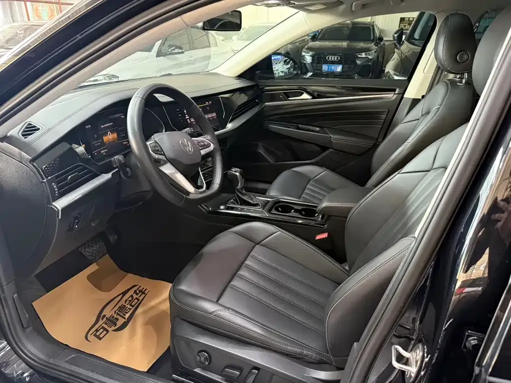 Volkswagen Passat 2022 из CN, фото 3