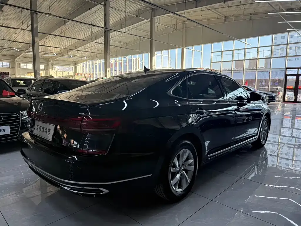 Volkswagen Passat 2022 из CN, фото 10