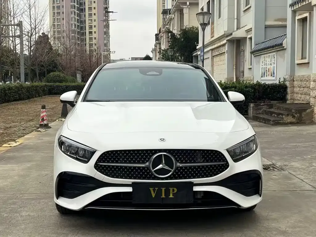 Mercedes-Benz A-Class — фото 1