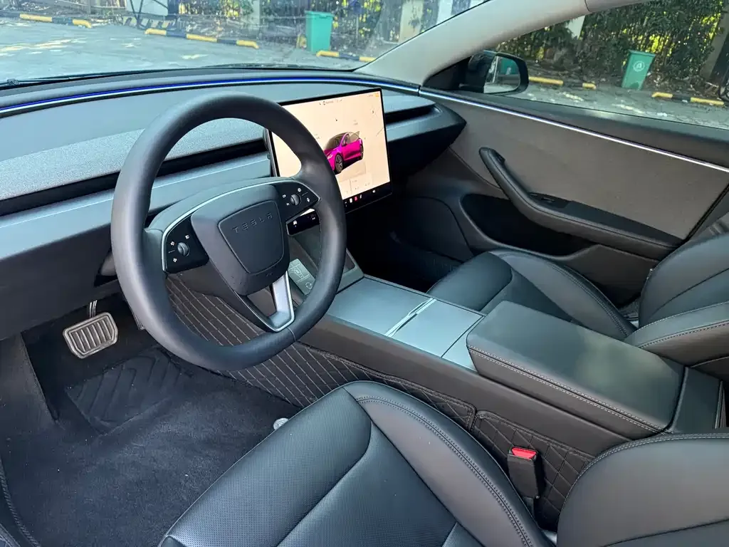 Tesla Model 3 — фото 5