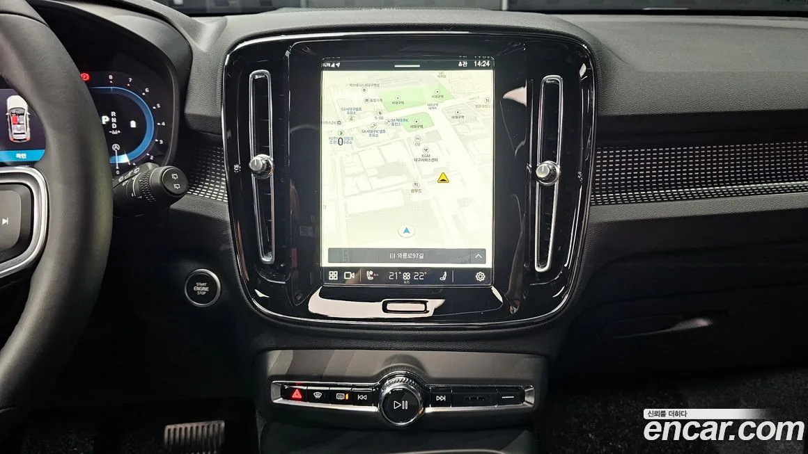 Volvo XC40 2025 из KR, фото 6