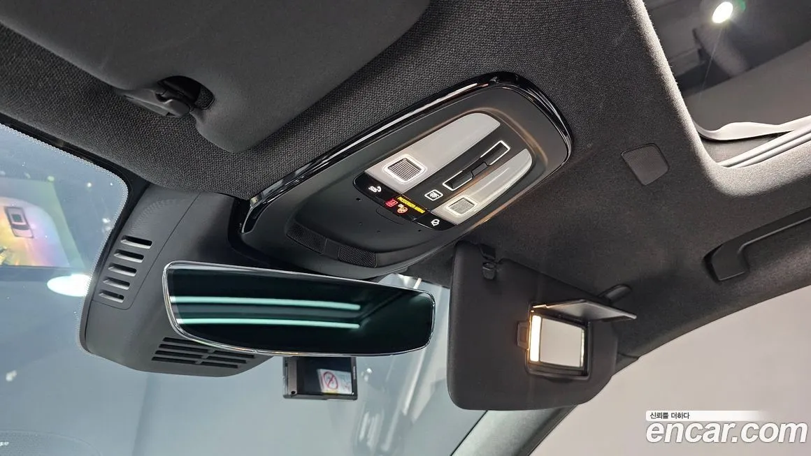 Volvo XC40 2025 из KR, фото 8