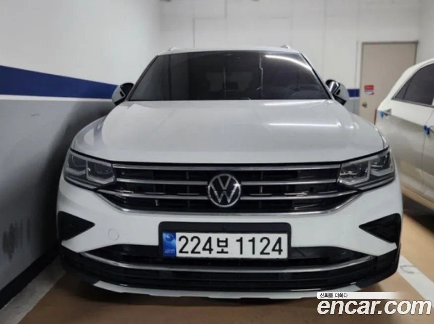 Volkswagen Tiguan — фото 1